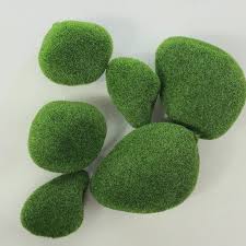 Landscaping Stones with Artificial Moss MDM SIZE 11 CM