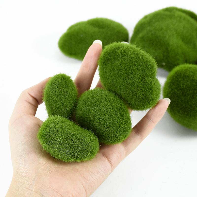 Landscaping Stones with Artificial Moss ( LARGE SIZE ) 15cm